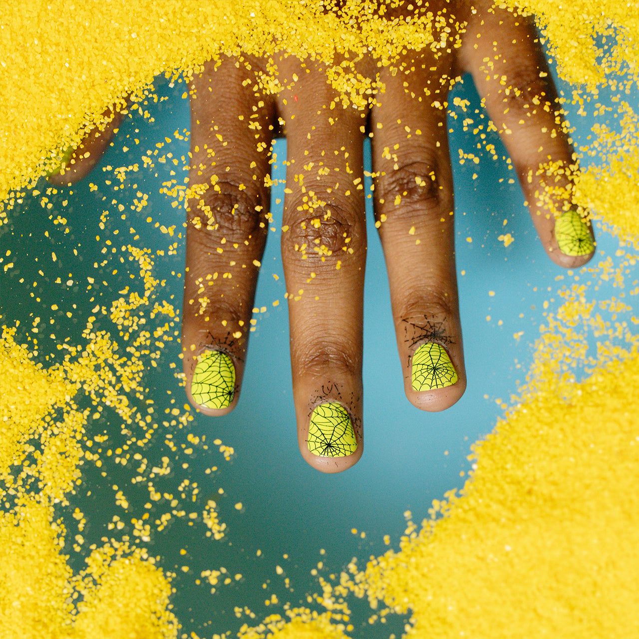 MANICURE